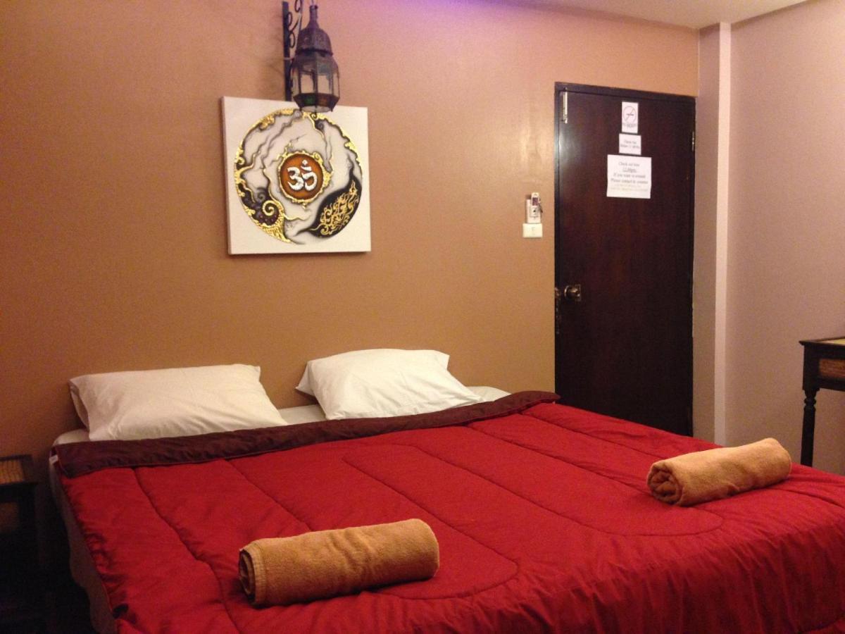 Teeraya Boutique Hostel Chiang Mai Buitenkant foto