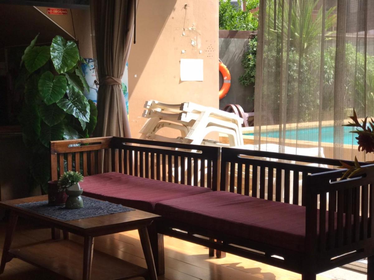 Teeraya Boutique Hostel Chiang Mai Buitenkant foto